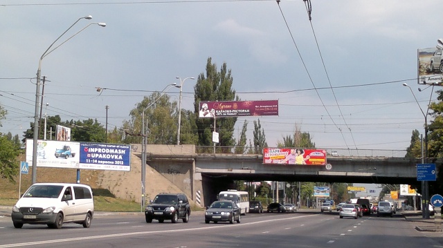 Тролл 5x1,  Довженко ул., 7-А