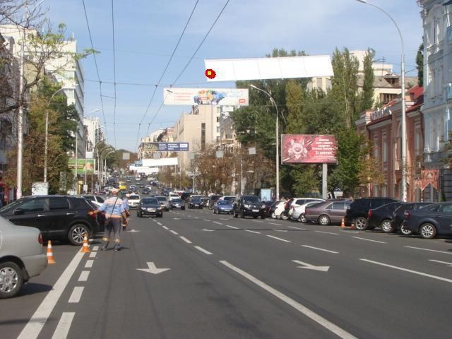 Тролл 5x1,  Горького ул. (Антоновича), 50