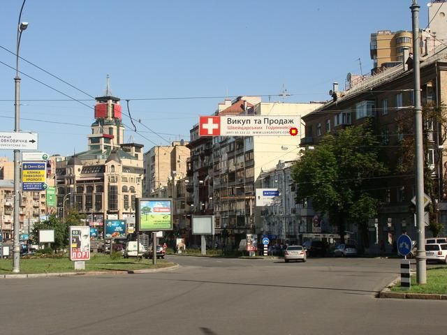 Тролл 5x1,  Бассейная ул.