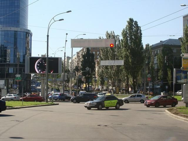 Тролл 5x1,  Бассейная ул.