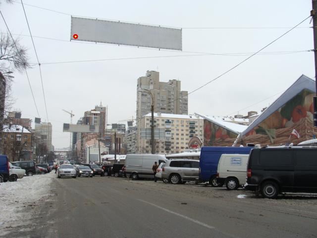 Тролл 5x1,  Горького ул. (Антоновича), 124-128