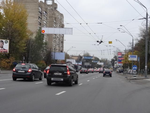 Тролл 5x1,  Довженко ул., 7-А