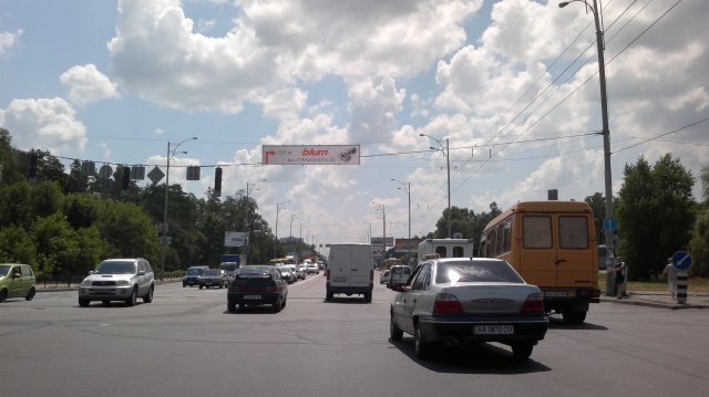 Тролл 5x1,  Братиславская ул., 11